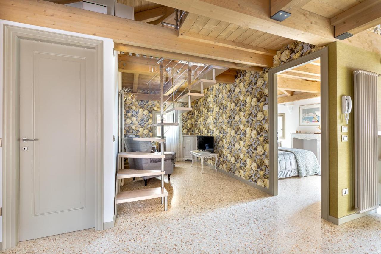 Ca' Cappello Venice Apartment 2 With Canal View ภายนอก รูปภาพ