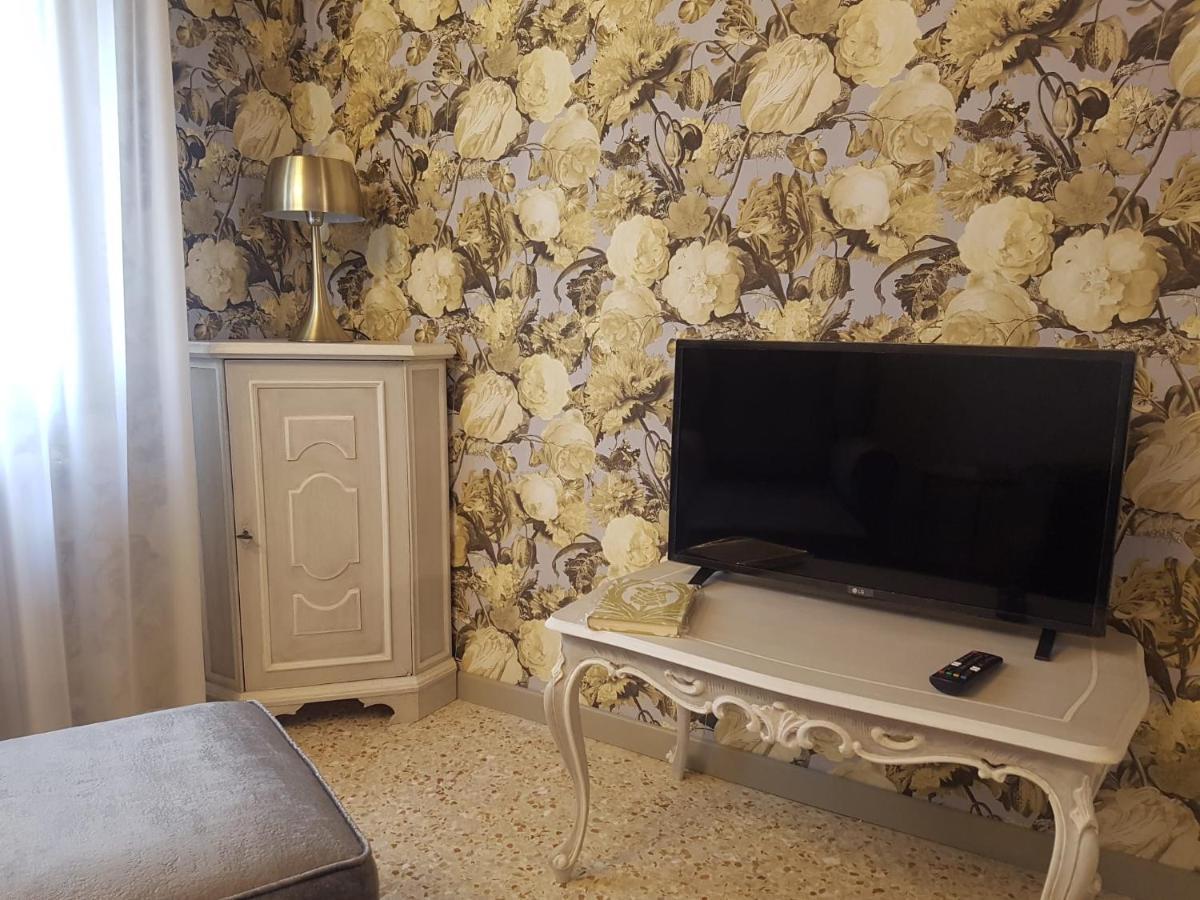 Ca' Cappello Venice Apartment 2 With Canal View ภายนอก รูปภาพ
