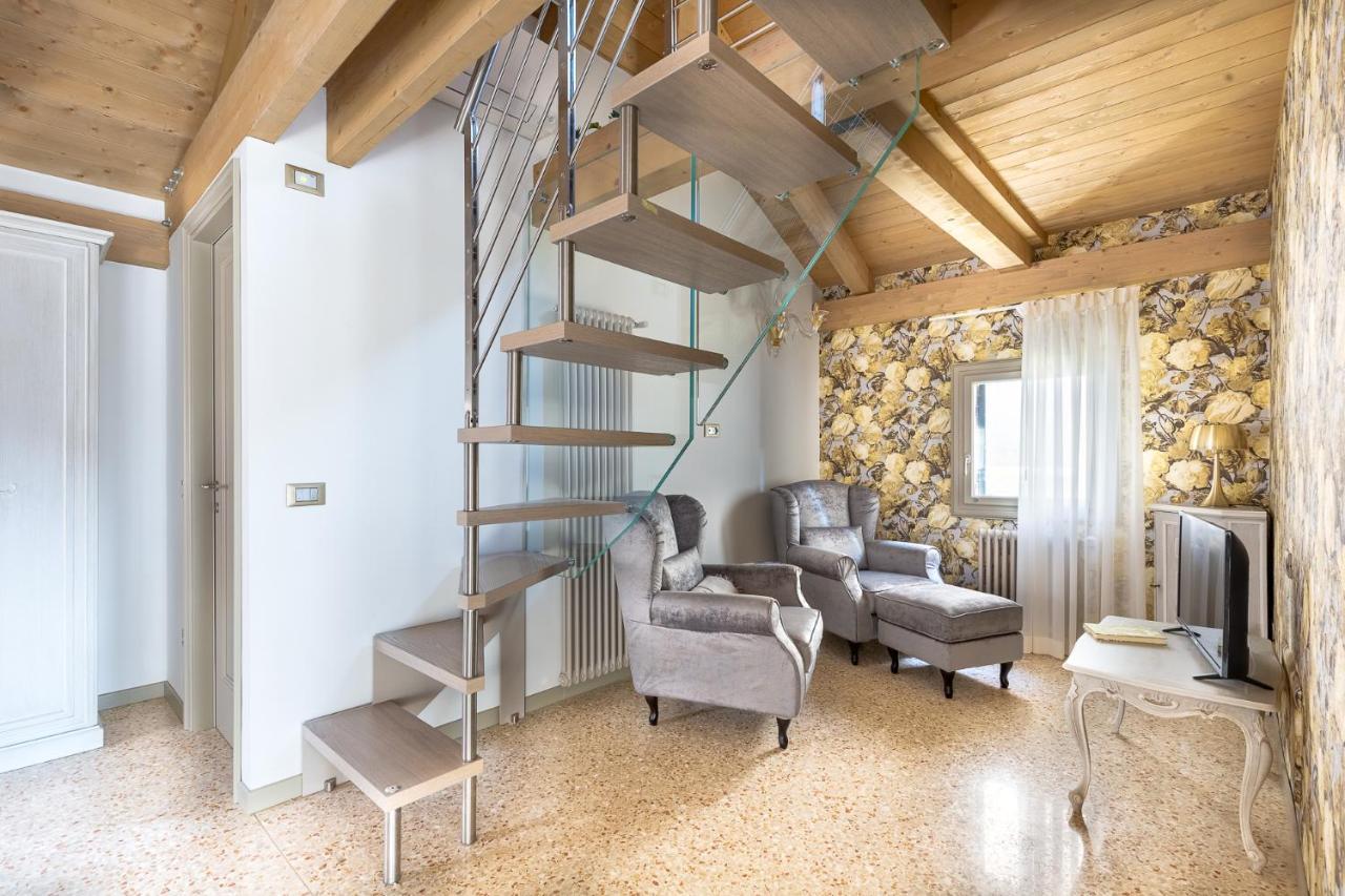 Ca' Cappello Venice Apartment 2 With Canal View ภายนอก รูปภาพ